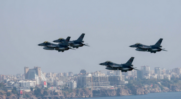 Foto - Türkiye'ye F-16 savaş uçağı satın alım sürecinde takvim ne sorusuna cevap: Son durum nedir? Netleşiyor