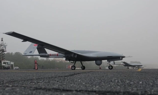 Foto - Türkiye'ye gelen son talep herkesi şaşırttı! 'Bize bu kadar Bayraktar TB2 SİHA yetmez, biraz daha verin'