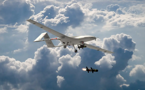 Foto - Türkiye'ye gelen son talep herkesi şaşırttı! 'Bize bu kadar Bayraktar TB2 SİHA yetmez, biraz daha verin'