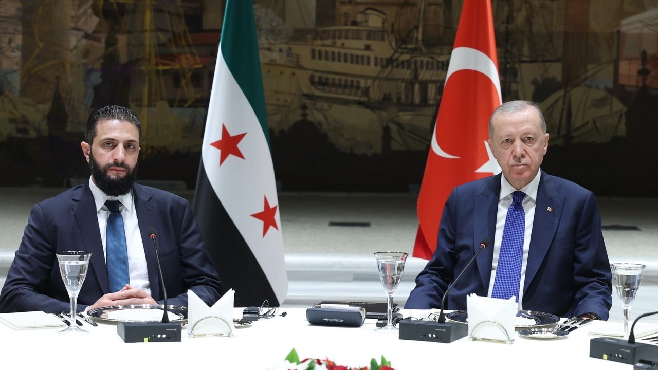 Foto - Türkiye’ye gelip Erdoğan’la görüşen Ahmed Şara ile ilgili şaşırtan iddia! Herkesten habersiz bunu yapmış