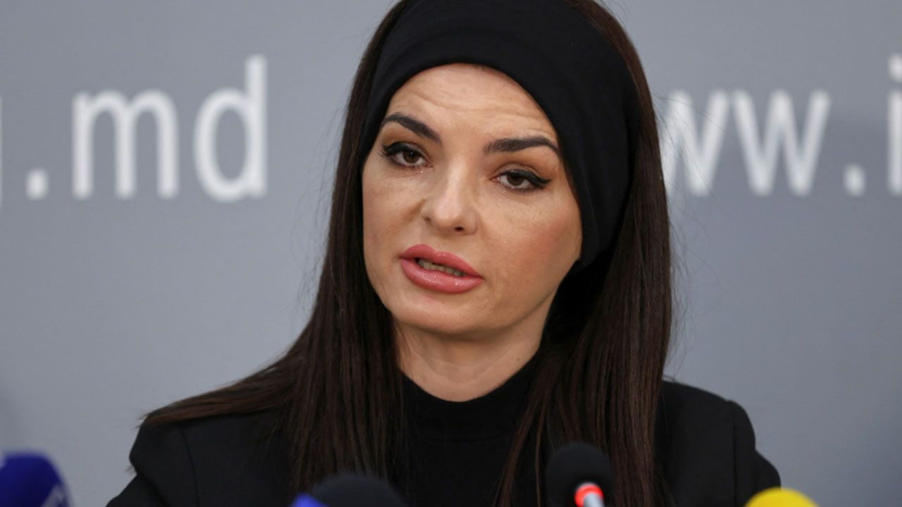 Foto - Türkiye'ye gelmek üzereydi! Gözaltına alınan devlet başkanı Erdoğan'dan yardım istedi