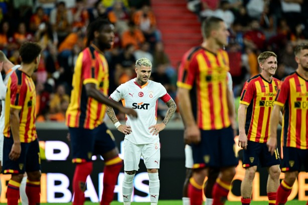 Foto - Türkiye'ye gelmişti: Böyle duyurdular! Zaha, Tete, Ziyech derken Okan Buruk yıldız ismin üstünü çizdi: