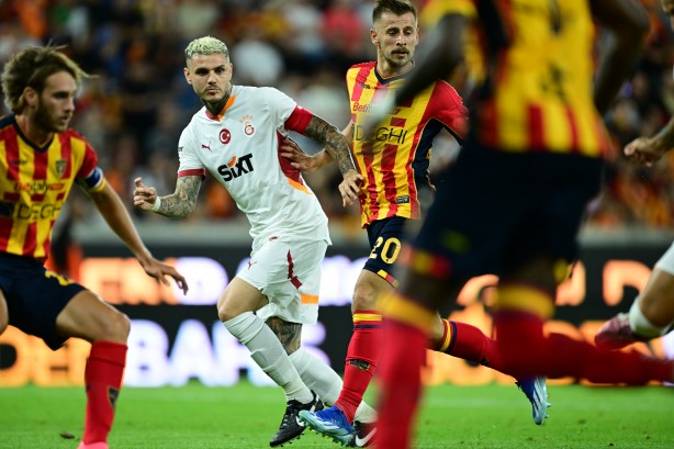 Foto - Türkiye'ye gelmişti: Böyle duyurdular! Zaha, Tete, Ziyech derken Okan Buruk yıldız ismin üstünü çizdi: