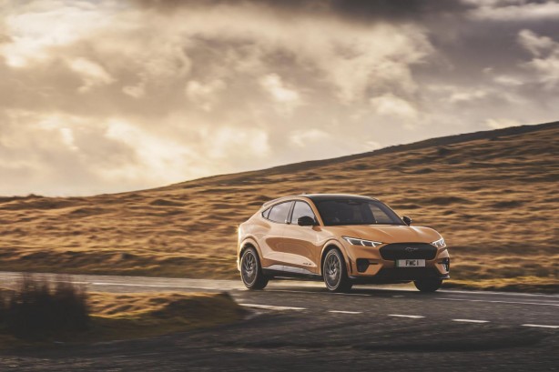 Foto - Türkiye’ye giriş yaptı! Performans ve güç için tasarlandı! Onun adı Tesla katili!