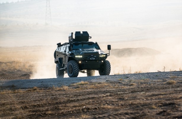 Foto - Türkiye'ye ilan edildi! Türk zırhlısı YÖRÜK 4X4 daha da büyüdü: Görülmemiş teklifler geliyor