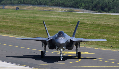 Foto - Türkiye'yi vurmak için alınan F-35'ler ülkeyi ayağa kaldırdı! Tepki yağıyor