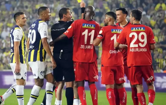 Foto - Türkiye'ye karşı ilginç hamle… Fenerbahçe'ye gönderdiğine bin pişman! Hollanda fena karıştı….