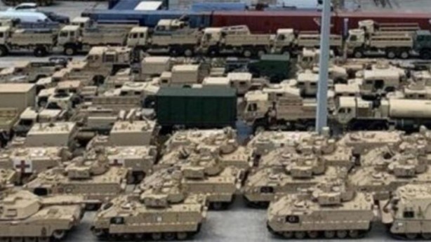 Foto - Türkiye’ye karşı provokasyon! Savaş gemisinde skandal! Bakın ne yaptılar
