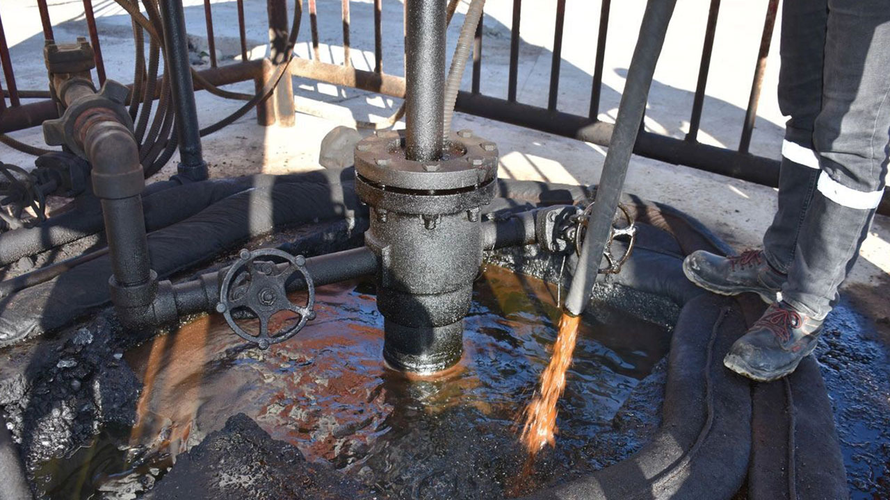 Foto - Türkiye'ye müjdeyi verdi: Orada nereyi kazsak petrol çıkıyor