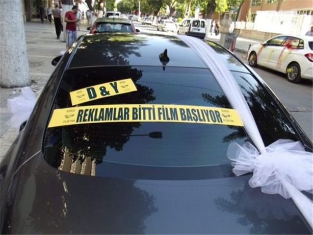 Foto - Türkiye'ye özgü araba arkası yazıları