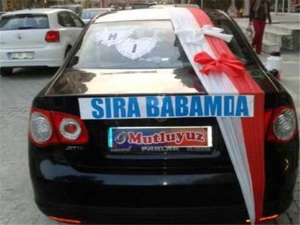 Foto - Türkiye'ye özgü araba arkası yazıları