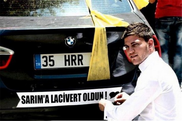 Foto - Türkiye'ye özgü araba arkası yazıları