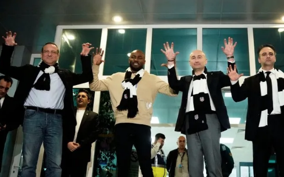 Foto - Türkiye'ye özgü: Transfer cevabı geldi: Yardım teşekkürü... Beşiktaş açıklaması soruldu...