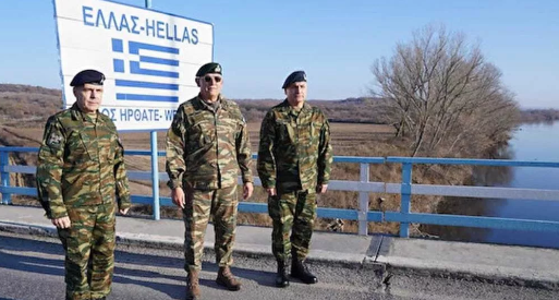 Foto - Türkiye'ye sadece 8 km mesafede tanklar harekete geçti! Uçaklar vurmaya başladı, helikopterler havalandı