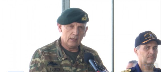 Foto - Türkiye'ye sadece 8 km mesafede tanklar harekete geçti! Uçaklar vurmaya başladı, helikopterler havalandı