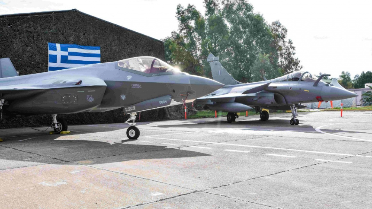 Foto - Türkiye'ye saldırı için hazırlık yapıyorlardı! Ülkede savaş sirenleri çalmaya başladı