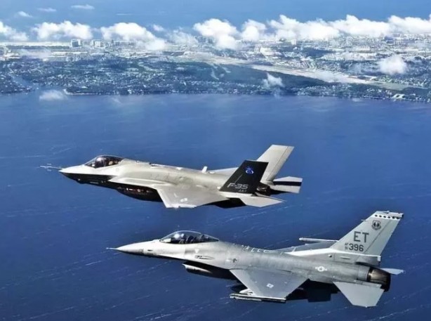 Foto - Türkiye'ye satışı onaylanmıştı! İşte F-16 ile F-35 arasındaki farklar
