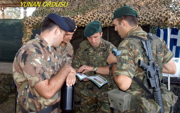 Foto - Türkiye'ye savaş açan Yunanistan'da askerler ayaklandı! Savunma Bakanlığına şok mektubu yolladılar