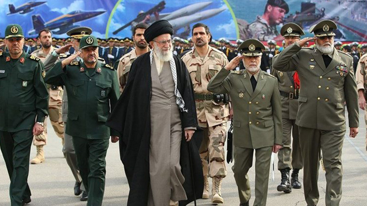 Foto - Türkiye'ye tehditler savuran Hamaney öldürülmekten korkuyor! Cenazedeki hali gündemi altüst etti