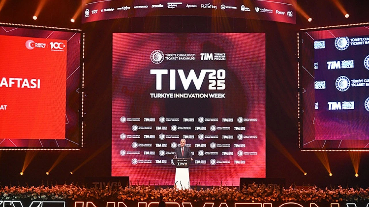 Foto - Türkiye'ye TOGG müjdesi! 'Az önce CEO'dan bir mesaj aldım' diyerek duyurdu: Hayırlı olsun