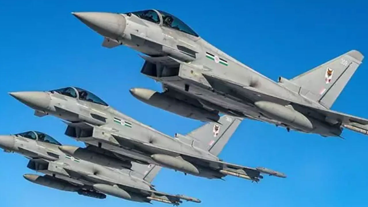 Foto - Türkiye'ye verilmeyen Eurofighter savaş uçakları alarm durumuna geçirdi