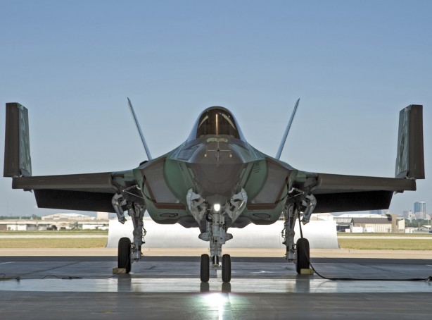 Foto - Türkiye'ye verilmeyen F-35 savaş uçakları illallah ettirdi! Hemen ülkeye çağırdılar