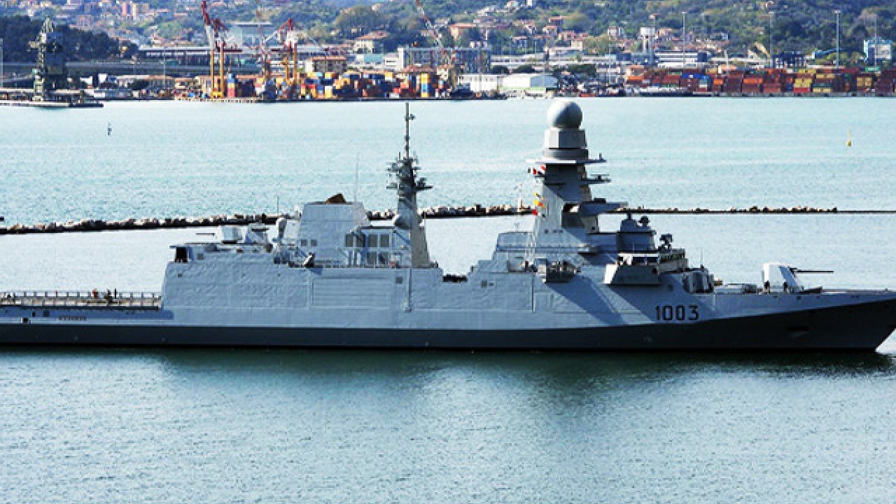 Foto - Türkiye'ye 'yakın dostumuz' diyen ülkeden flaş karar! Yunanistan'a savaş gemisi yolluyorlar