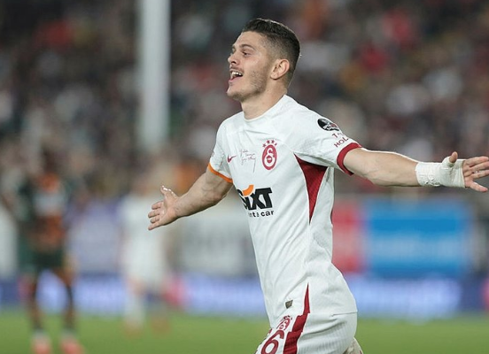 Foto - Türkiye'ye yıldızlar yağabilir! Bomba çok yakında olacak... Havalandılar: Geliyor...