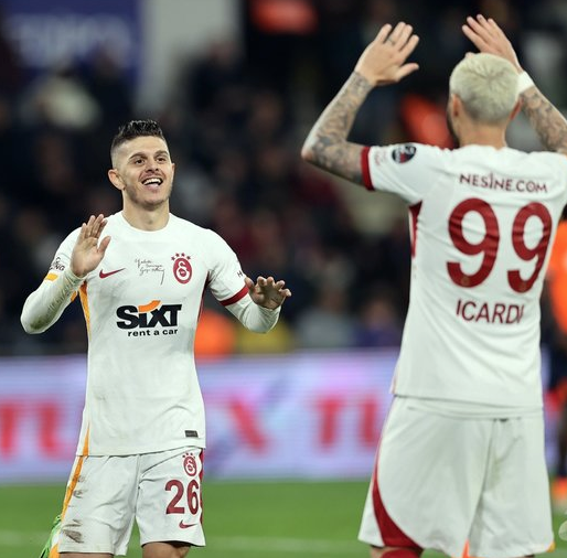 Foto - Türkiye'ye yıldızlar yağabilir! Bomba çok yakında olacak... Havalandılar: Geliyor...