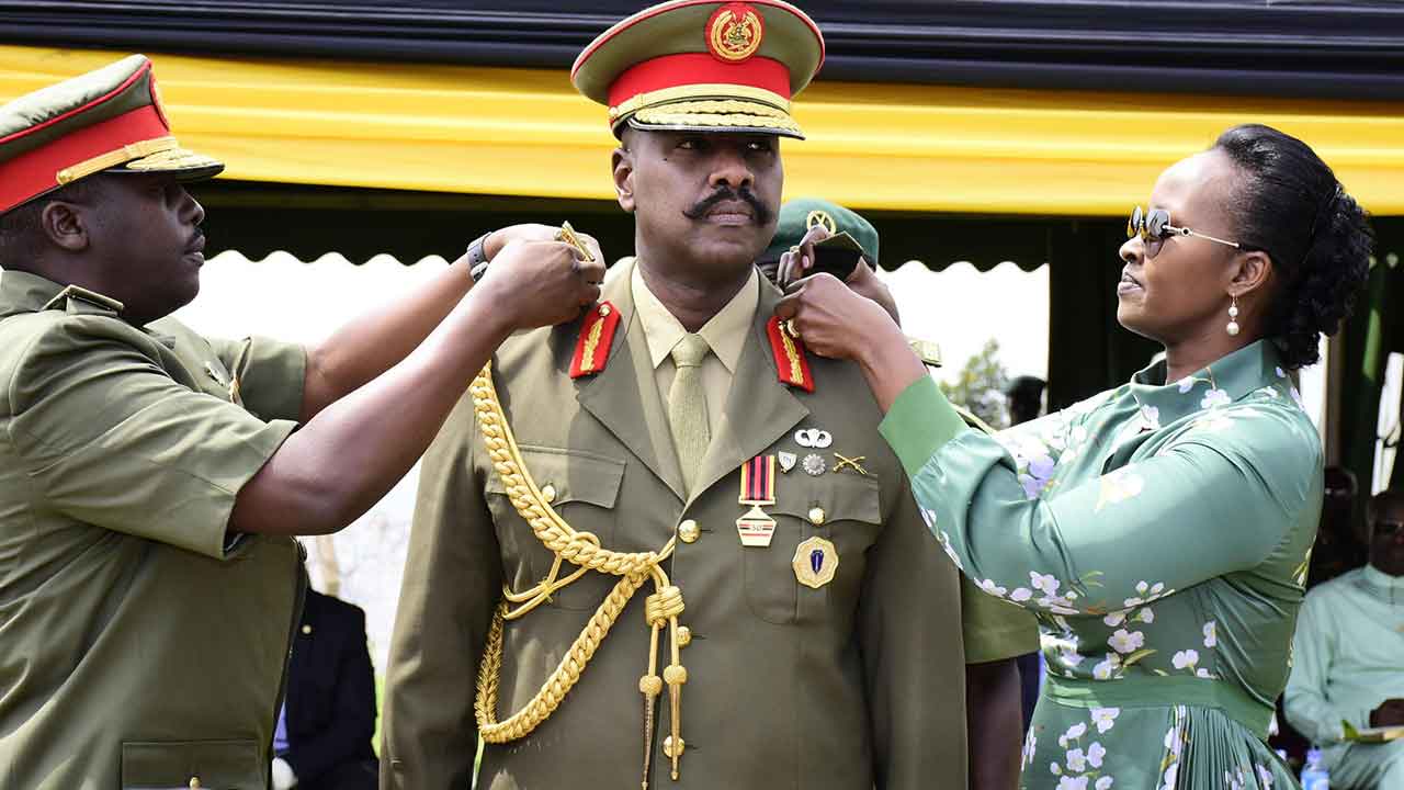 Türkiye'yi '1 milyar dolar vereceksiniz' diyerek tehdit eden ülkeden bir açıklama daha: Alarm verilecek...