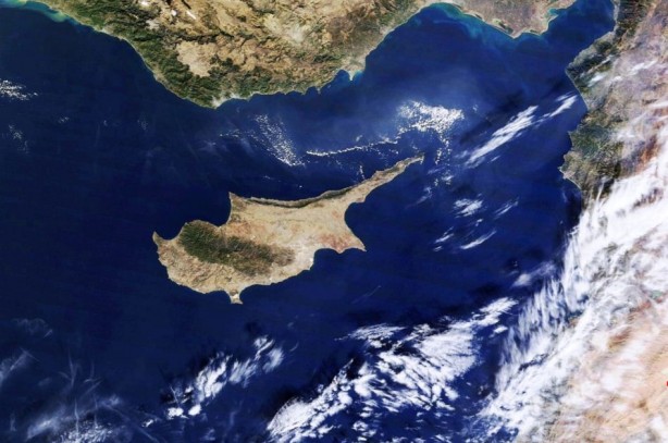 Foto - Türkiye'yi bekleyen büyük tehlike! Binlerce dönüm arazi, sayısız konut aldılar, 'topraklarınızı satmayın' uyarıları yapılmaya başlandı