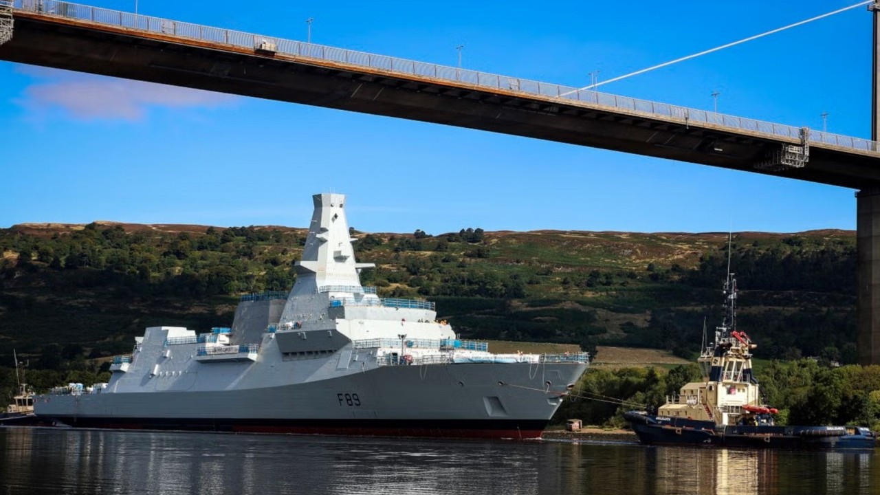 Foto - Türkiye’yi "düşman güçler" listesine koymuştu… O ülke İngiltere’den 10 milyar sterlinlik savaş gemisi alacak!