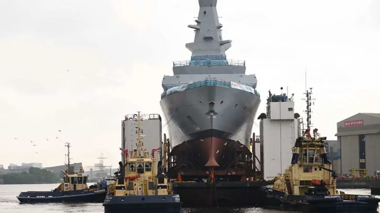 Türkiye’yi "düşman güçler" listesine koymuştu… O ülke İngiltere’den 10 milyar sterlinlik savaş gemisi alacak!