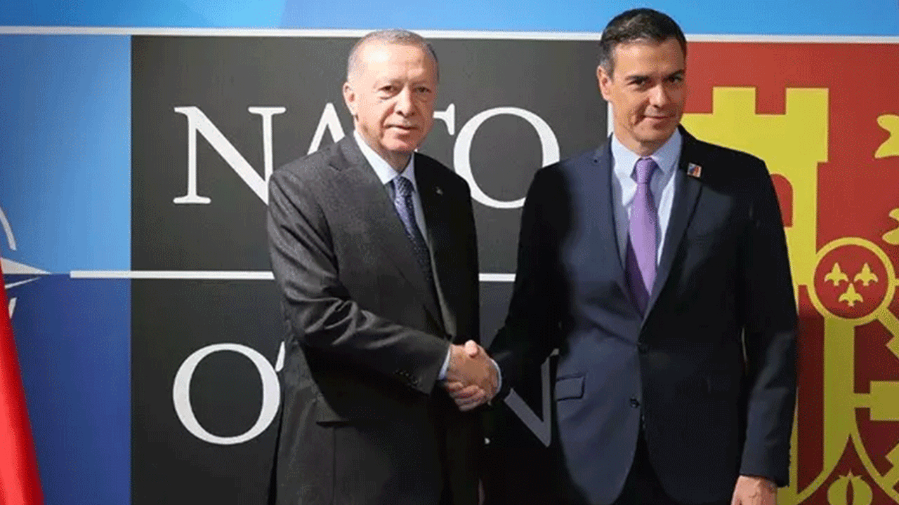 Foto - Türkiye'yi güçlendiriyorsunuz diyerek isyan ettiler: Bize ihanet ediyorsunuz!