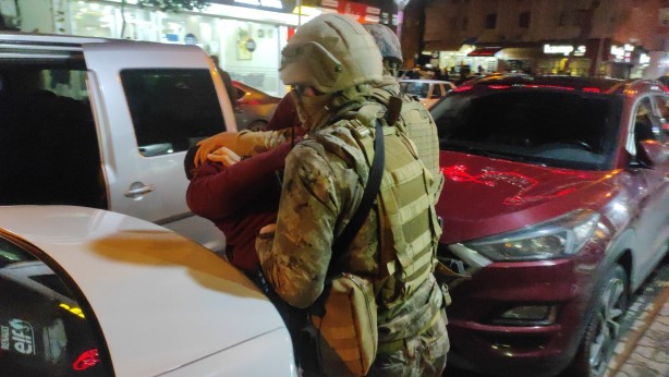 Foto - Türkiye'yi kana bulayacaklardı! Eylem hazırlığındaki terörist son anda yakalandı