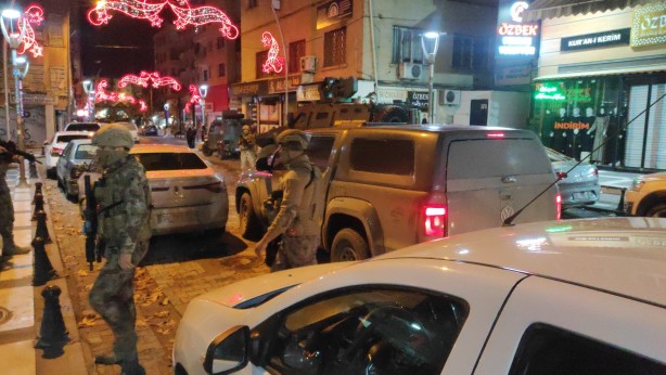 Foto - Türkiye'yi kana bulayacaklardı! Eylem hazırlığındaki terörist son anda yakalandı