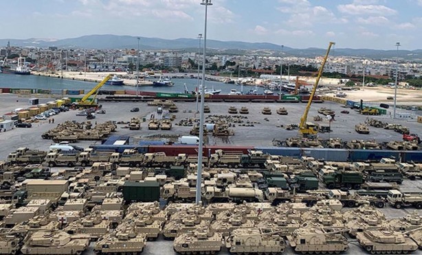 Türkiye'yi kuşatmak için yeni hamleyi yaptılar! Savaş uçakları, helikopterleri, gemileri, tankları, füzeleri gönderecekler