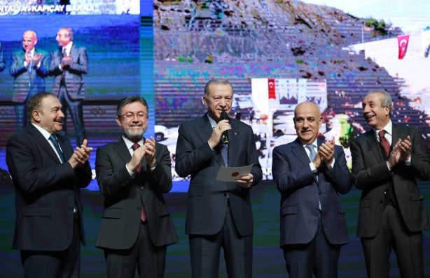 Foto - Türkiye’yi sallayan haber az önce geldi! AK Parti’nin İstanbul adayı…