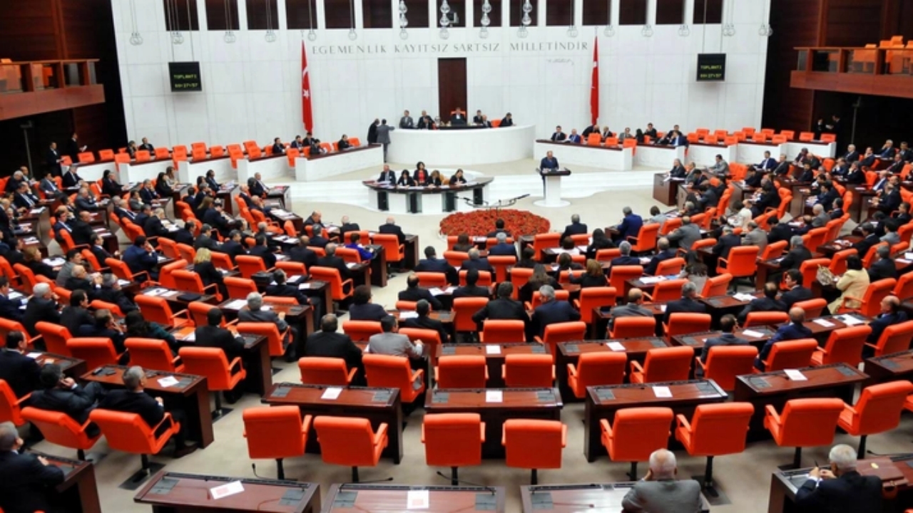 Foto - Türkiye’yi sallayan kulis! 30 büyükşehir için harekete geçildi! AK Parti tamamen değiştirecek