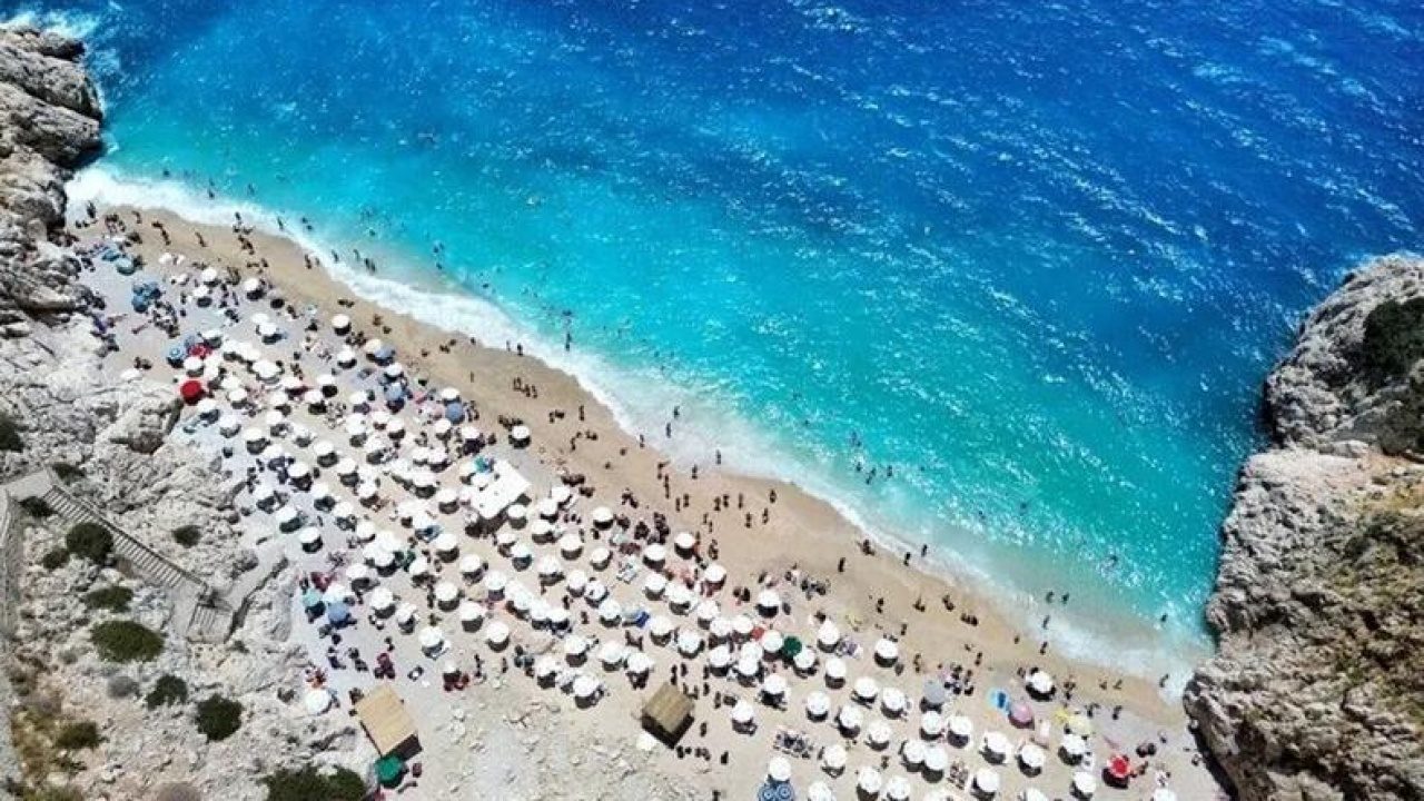 Foto - Türkiye'yi seçmediler: 8 milyar dolar maalesef ülkeden uçup gitti
