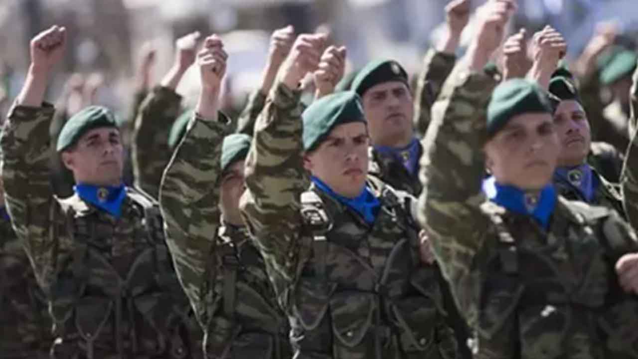 Foto - Türkiye'yi vuracağını söyleyen ülkenin bakanı isyan etti: Şaka gibi ama kışlalar boş, asker yok