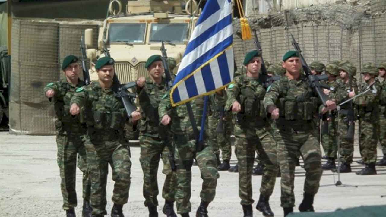 Foto - Türkiye'yi vuracağını söyleyen ülkenin bakanı isyan etti: Şaka gibi ama kışlalar boş, asker yok