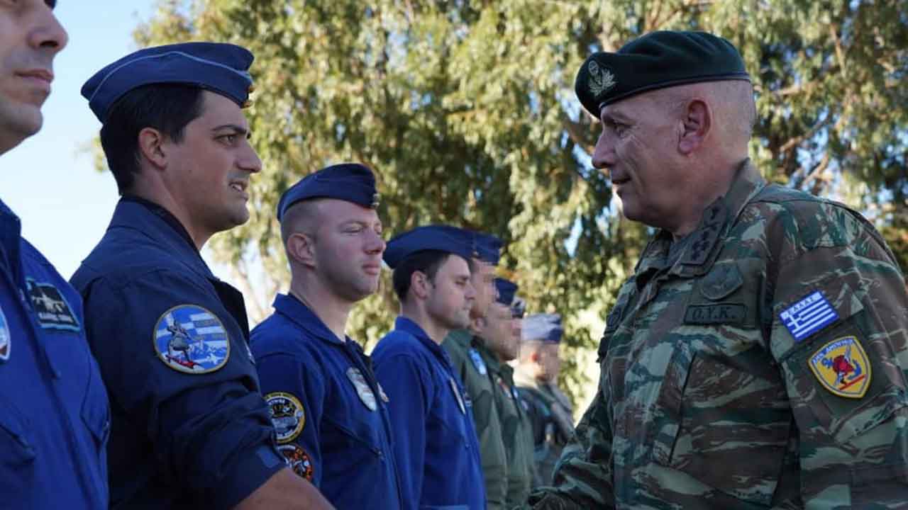 Foto - Türkiye'yi vuracağını söyleyen ülkenin bakanı isyan etti: Şaka gibi ama kışlalar boş, asker yok