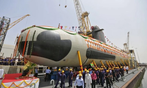 Foto - "Türkiye'yi vuracağız" diyen ülke nükleer denizaltıları suya indiriyor! Savaş pozisyonu aldılar