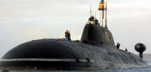 Foto - "Türkiye'yi vuracağız" diyen ülke nükleer denizaltıları suya indiriyor! Savaş pozisyonu aldılar