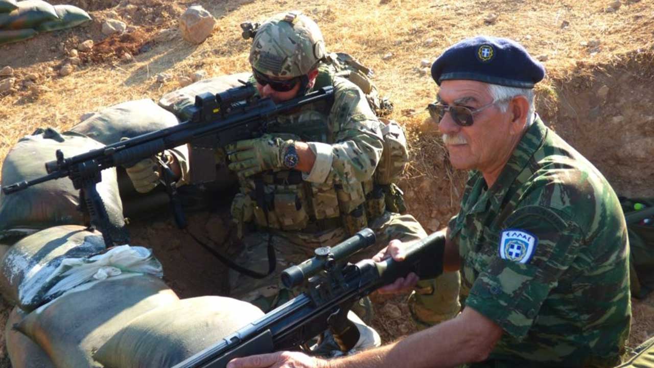 Foto - Avrupa ülkesi her tuşa basıyor! Türkiye'yi vurmak için kadınları askere alıyorlar