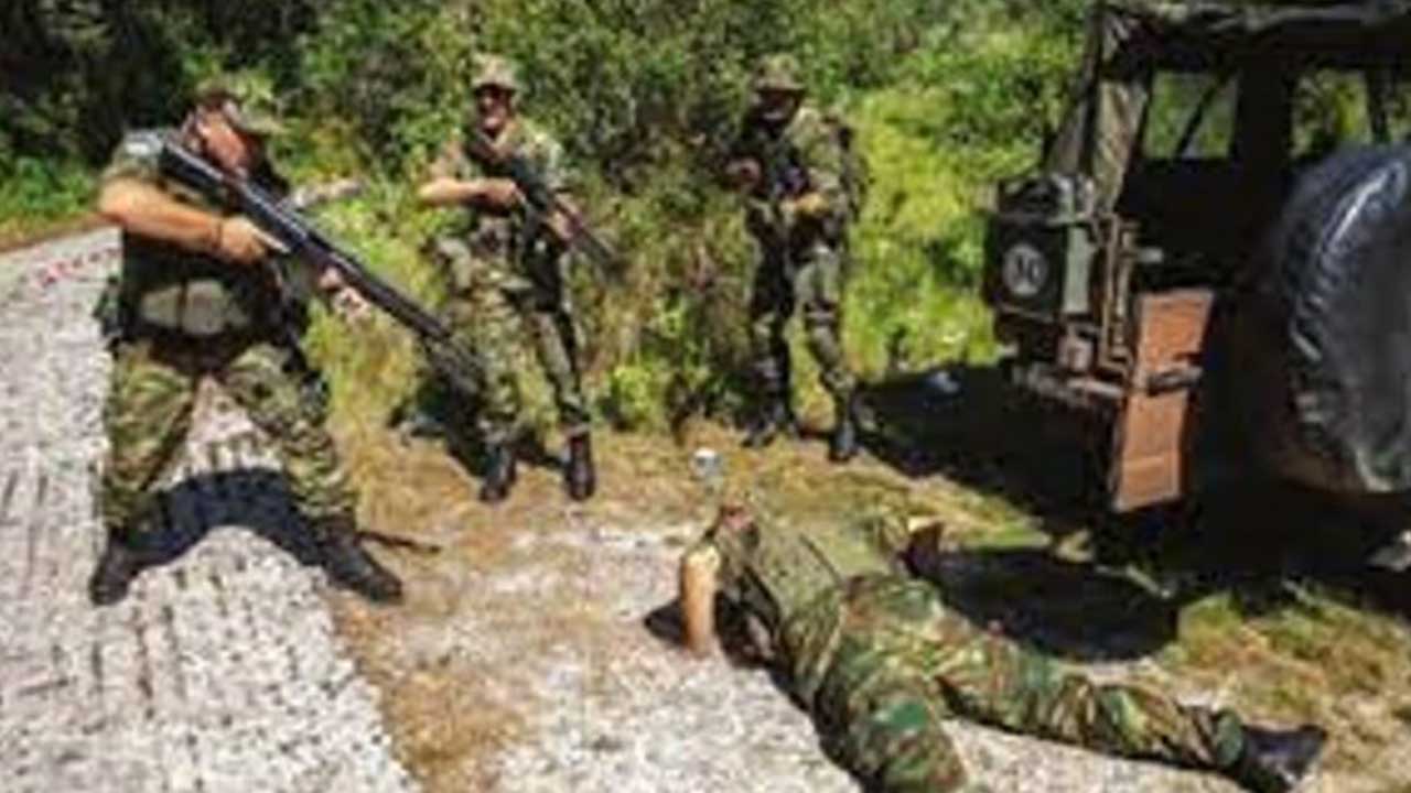 Foto - Avrupa ülkesi her tuşa basıyor! Türkiye'yi vurmak için kadınları askere alıyorlar