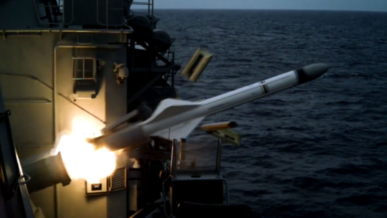 Türkiye'yi vurmak için 16 tane 200 kilometre menzilli füze alıyorlar