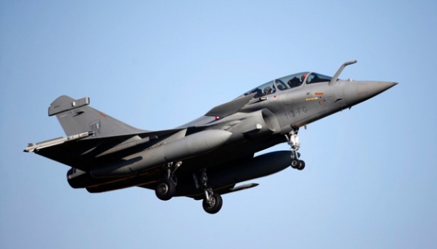 Türkiye'yi vurmak için 40 tane savaş uçağı alıyorlar! 19 tanesini acil olarak teslim aldılar