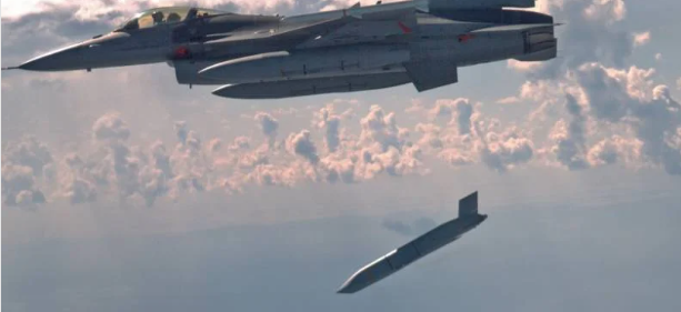 Foto - Türkiye'yi vurmak için 900 km menzilli füze alıyorlar: Ateşlediğimizde Ankara'yı aşacak